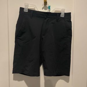 Under armor casual dress shorts. Size 30. Black